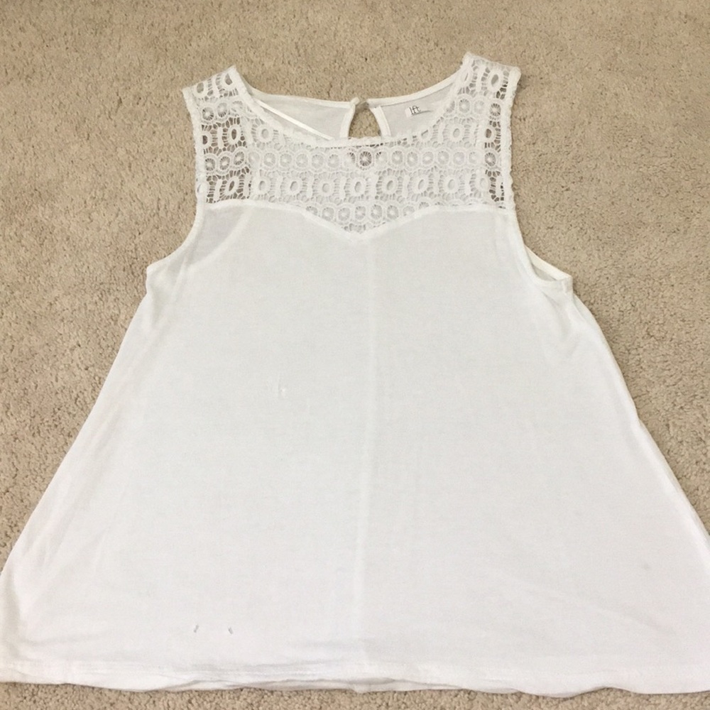 WHITE LACE TOP